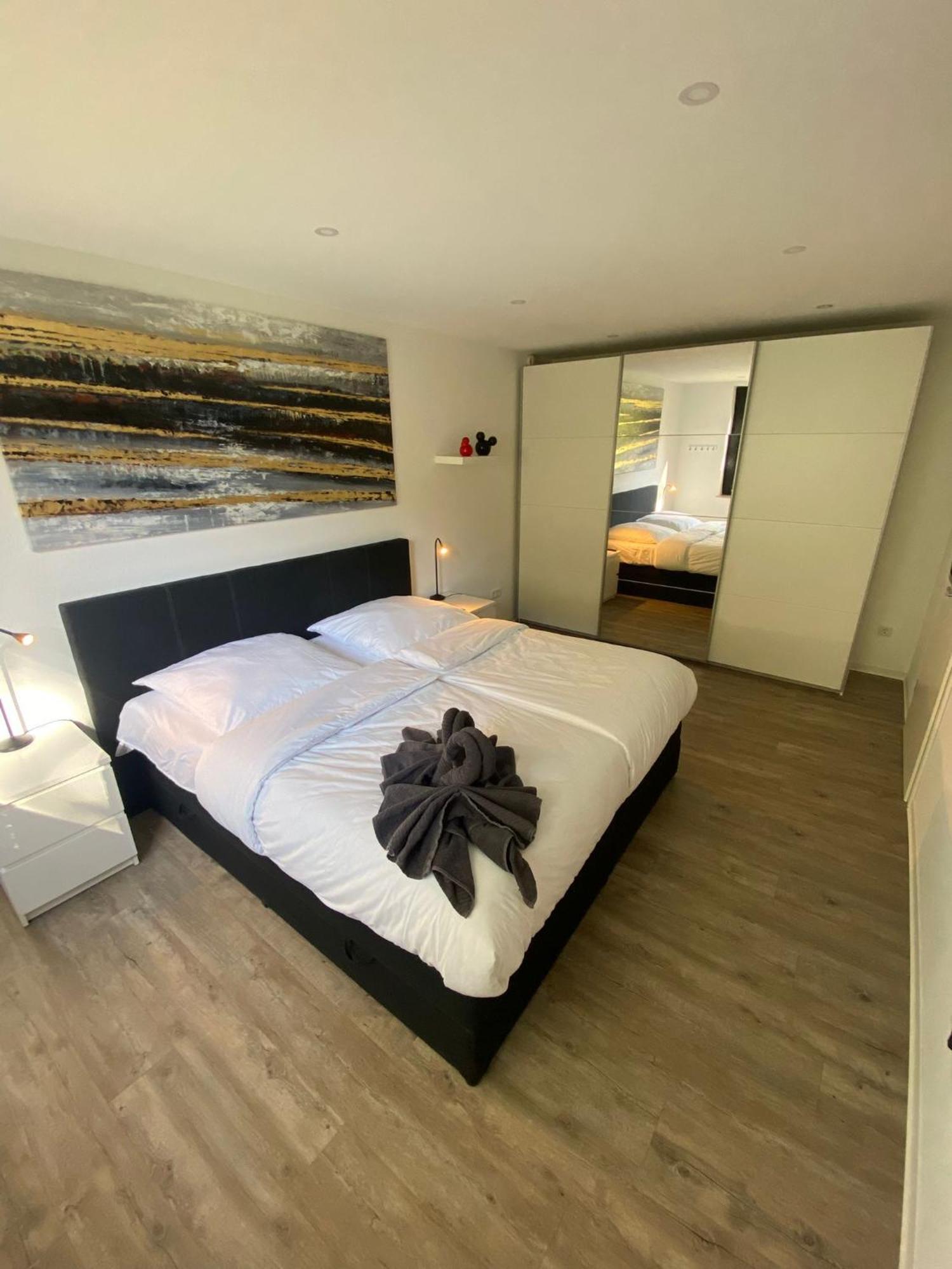 Moderne 2-Zimmer-Wohnung Mit Garten Hanóver Exterior foto